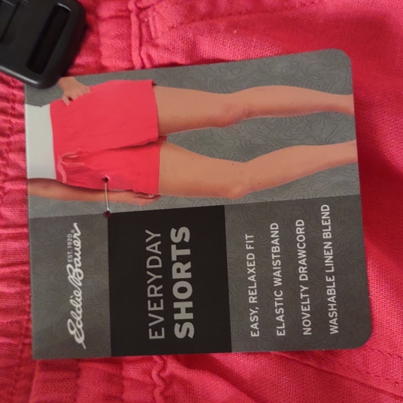 Eddie Bauer Everyday Relaxed Fit Shorts - Picture 2 of 5